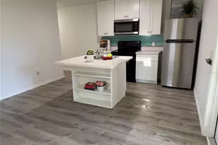 247 NE 4th St, Crystal River, FL 34429 - Photo 2