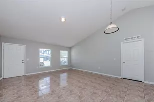 609 Rosaro Ct, Kissimmee, FL 34758 - Photo 4
