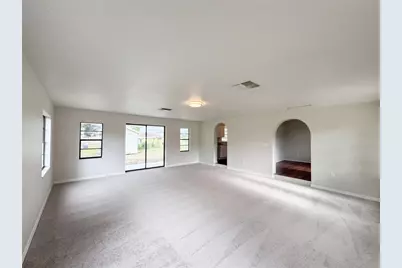 2303 S Swan Court NE, Winter Haven, FL 33881 - Photo 4