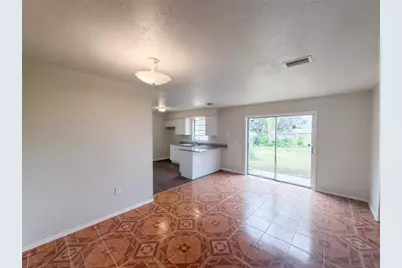 2303 S Swan Court NE, Winter Haven, FL 33881 - Photo 8