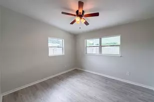 1371 Jeffords St, Clearwater, FL 33756 - Photo 4