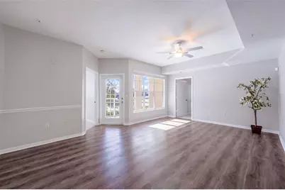 5530 Metrowest Boulevard #203, Orlando, FL 32811 - Photo 8