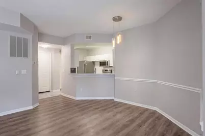 5530 Metrowest Boulevard #203, Orlando, FL 32811 - Photo 12
