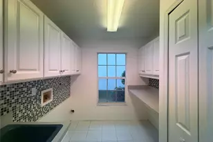 5111 Queen Palm Terrace NE, Saint Petersburg, FL 33703 - Photo 22