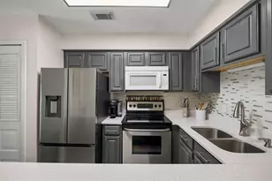 1352 Casa Park Cir, Winter Springs, FL 32708 - Photo 2