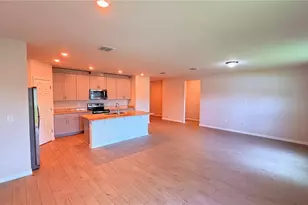 702 Alta Vista Ct, Davenport, FL 33896 - Photo 4