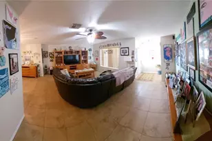 906 Bluewater Dr, Sun City Center, FL 33573 - Photo 2