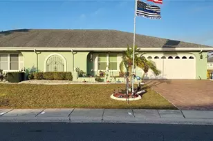 906 Bluewater Dr, Sun City Center, FL 33573 - Photo 1