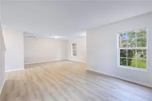 3260 Amberley Park Cir, Kissimmee, FL 34743 - Photo 4