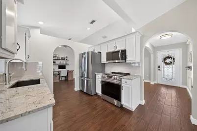 8 Lakeview Reserve Boulevard, Winter Garden, FL 34787 - Photo 18