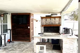 914 Guadalupe Dr, Orange City, FL 32763 - Photo 24
