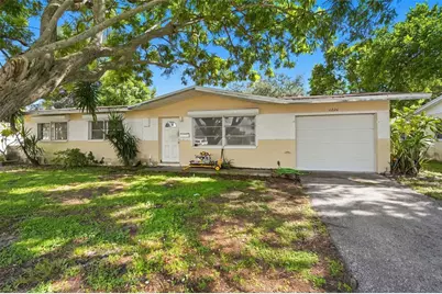 6226 42nd Avenue N, Saint Petersburg, FL 33709 - Photo 2