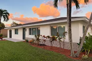 1476 N Mangonia Dr, West Palm Beach, FL 33401 - Photo 2