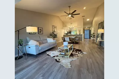 5847 Clubside Drive, Sarasota, FL 34243 - Photo 4