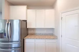 585 Barrier Reef St, Ruskin, FL 33570 - Photo 12