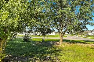 2733 Rivkin Dr, Kissimmee, FL 34758 - Photo 14