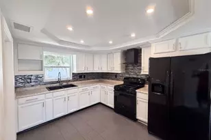 645 10th Pl, Safety Harbor, FL 34695 - Photo 12