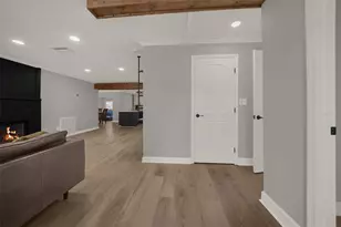 9627 Hidden Oaks Cir, Tampa, FL 33612 - Photo 4