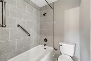 9627 Hidden Oaks Cir, Tampa, FL 33612 - Photo 26