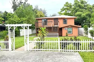 203 9th Street W, Palmetto, FL 34221 - Photo 1
