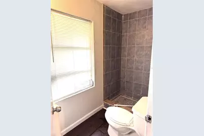 203 9th Street W #A, Palmetto, FL 34221 - Photo 18