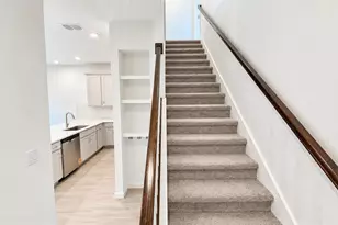 9868 Walkway Dr, Orlando, FL 32832 - Photo 8