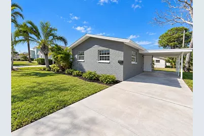 1735 New Hampshire Avenue NE, Saint Petersburg, FL 33703 - Photo 1
