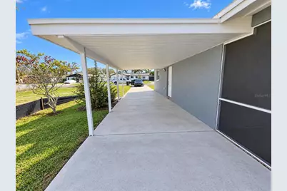 1735 New Hampshire Avenue NE, Saint Petersburg, FL 33703 - Photo 14