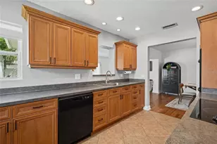 13833 Dominica Dr, Seminole, FL 33776 - Photo 8