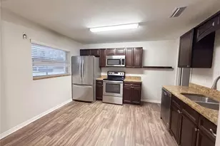 400 Holly St, South Daytona, FL 32119 - Photo 6