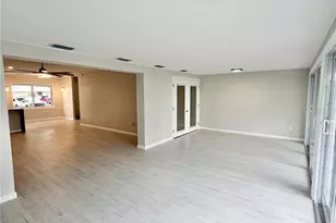 11481 W Bayshore Dr, Crystal River, FL 34429 - Photo 6