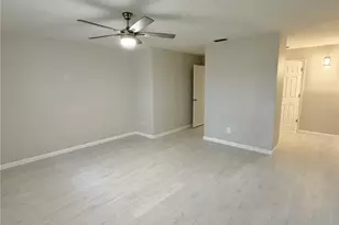 11481 W Bayshore Dr, Crystal River, FL 34429 - Photo 14