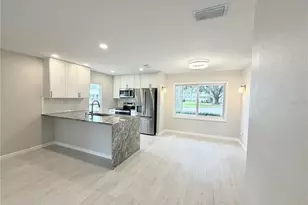 11481 W Bayshore Dr, Crystal River, FL 34429 - Photo 8