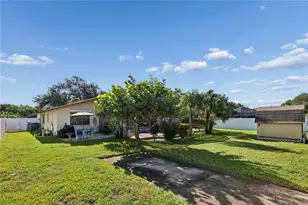10468 95th St, Seminole, FL 33777 - Photo 24