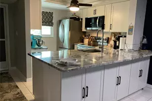 12538 SW Kingsway Cir, Lake Suzy, FL 34269 - Photo 6