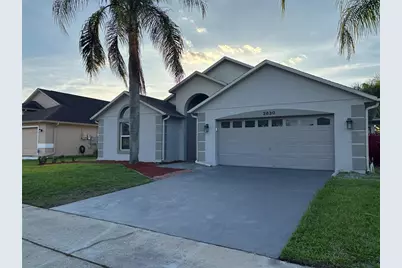 2830 Strand Circle, Oviedo, FL 32765 - Photo 2