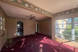 2221 Union St S, Saint Petersburg, FL 33712 - Photo 12