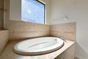 20009 Outpost Point Dr, Tampa, FL 33647 - Photo 14