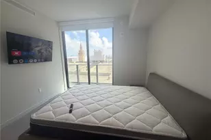121 NE 5th St, Miami, FL 33132 - Photo 14