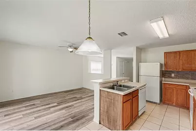 8419 Edgewater Place Boulevard, Tampa, FL 33615 - Photo 14