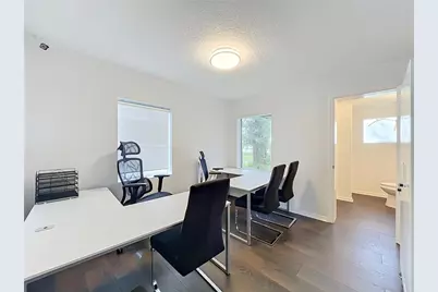 690 N Semoran Boulevard, Orlando, FL 32807 - Photo 30