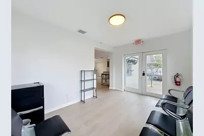 690 N Semoran Boulevard, Orlando, FL 32807 - Photo 10