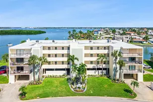 12525 3rd Street E, Treasure Island, FL 33706 - Photo 1
