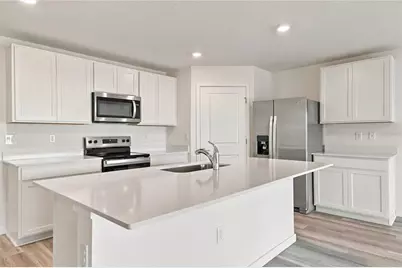 8709 Barragan Drive, Wildwood, FL 34785 - Photo 4
