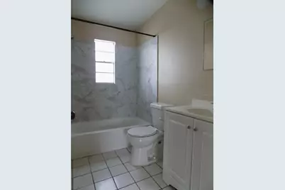 3409 Avenue R NW #c, Winter Haven, FL 33881 - Photo 2