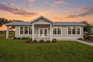 12077 Lakeshore Wy, Oxford, FL 34484 - Photo 1