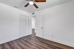 2027 30th Ave N, Saint Petersburg, FL 33713 - Photo 8