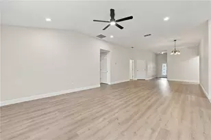 466 W New England Dr, Elkton, FL 32033 - Photo 10