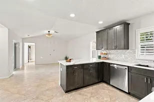 1261 Salt Lake Dr, Tarpon Springs, FL 34689 - Photo 18