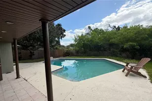 328 W Comanche Ave, Tampa, FL 33604 - Photo 2